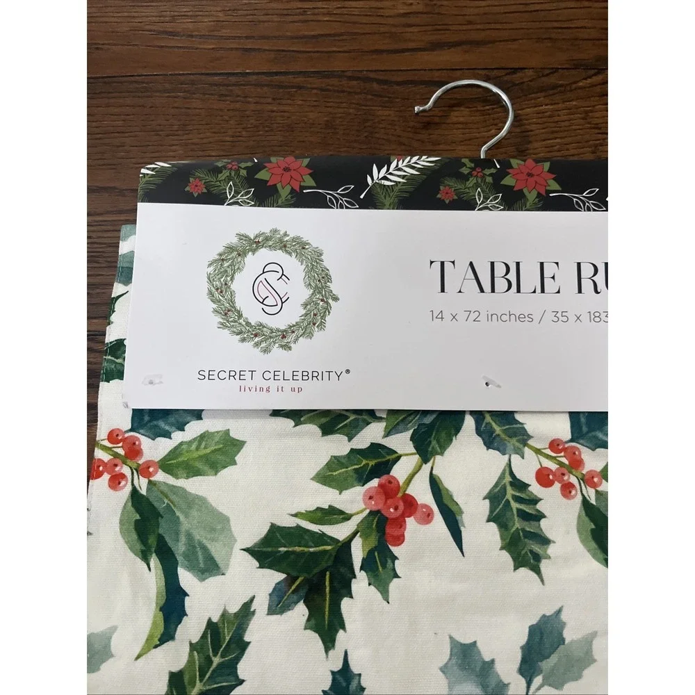 Secret Celebrity Table Runner Christmas Holly Red Green Embroidered 14